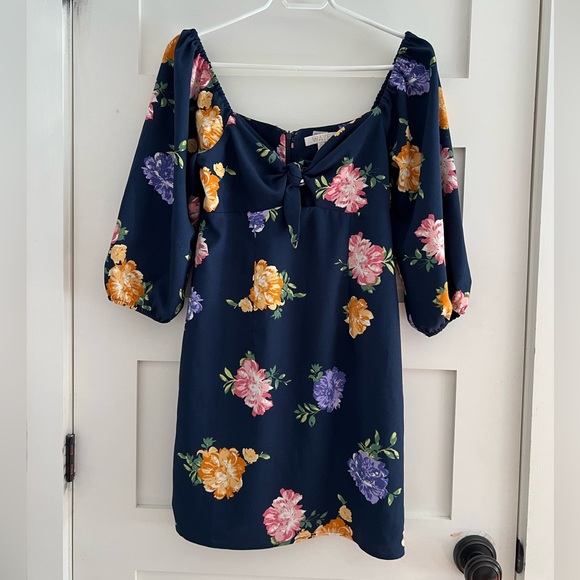 Wayf Eunice knot front mini dress size S - Picture 2 of 11